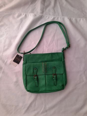 Sac bandoulière vert neuf avec étiquette 🏷