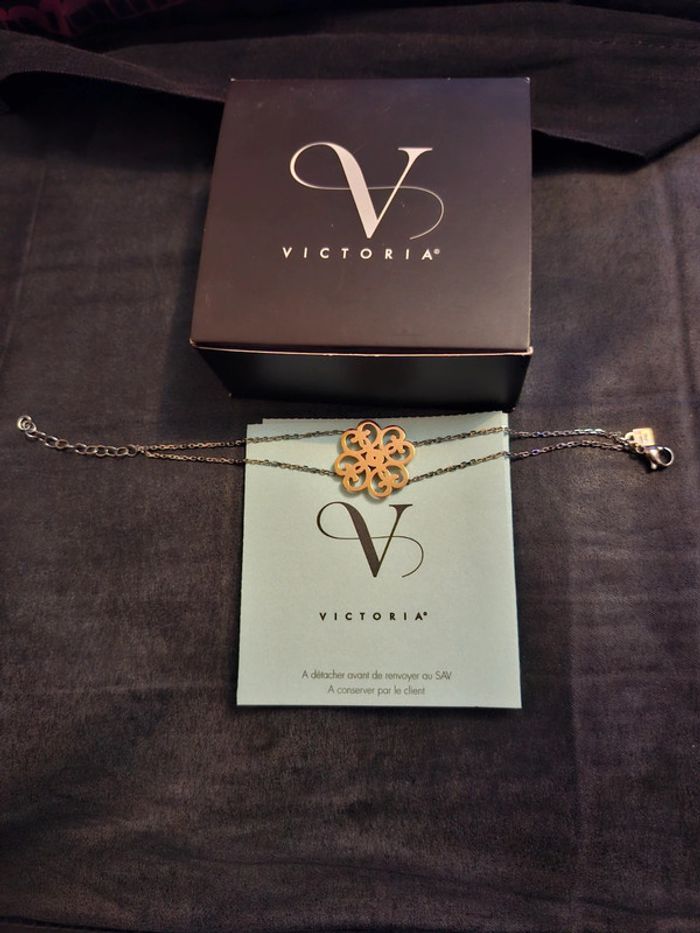 Bracelet Victoria - Acier ionisé jaune - Motif Filigrane Fleur