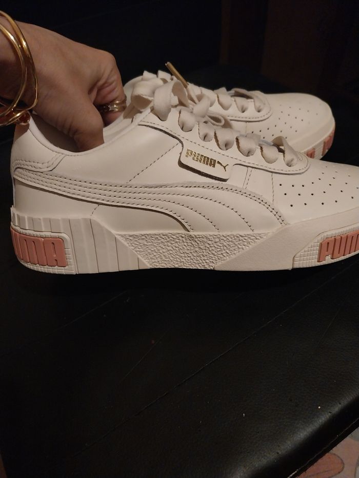 Baskets neuves puma blanc et rose Pointure 37