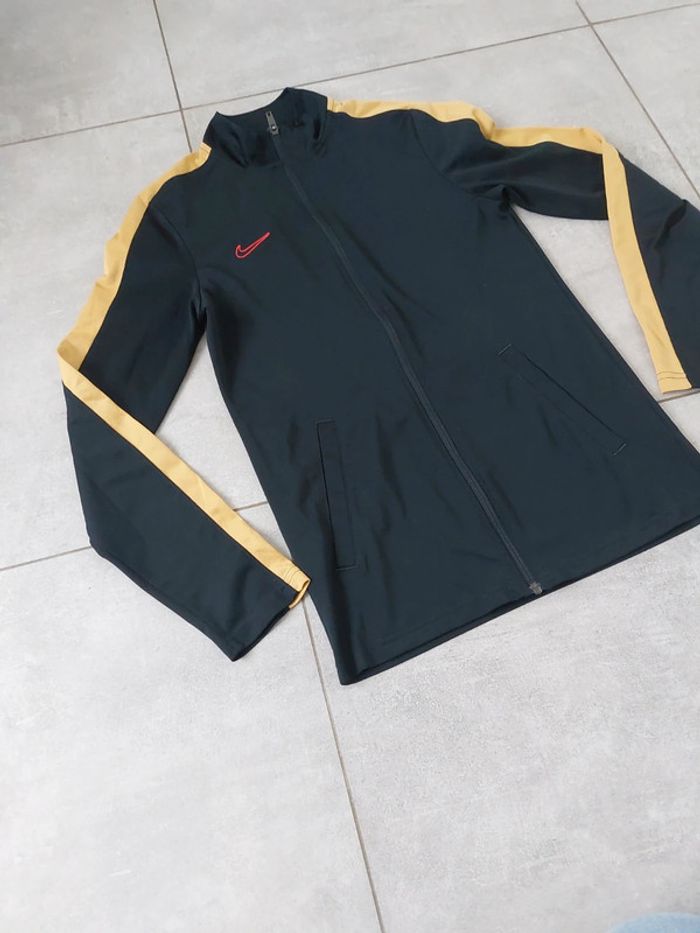 Veste Nike Dri-Fit neuve - photo numéro 2