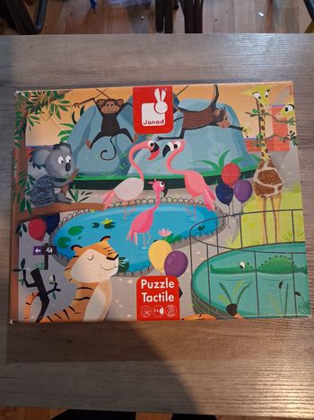 Puzzle tactile janod 