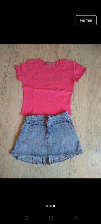 T-shirt rose foncé manche courte / 6 ans
Couleur fushia