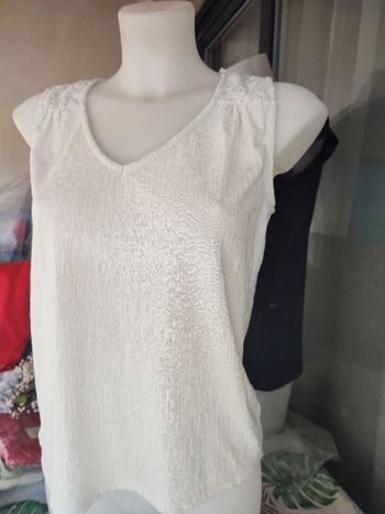 #kytie32femme. Top sans manche taille 32/34