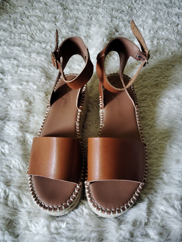 Talon compensé femme