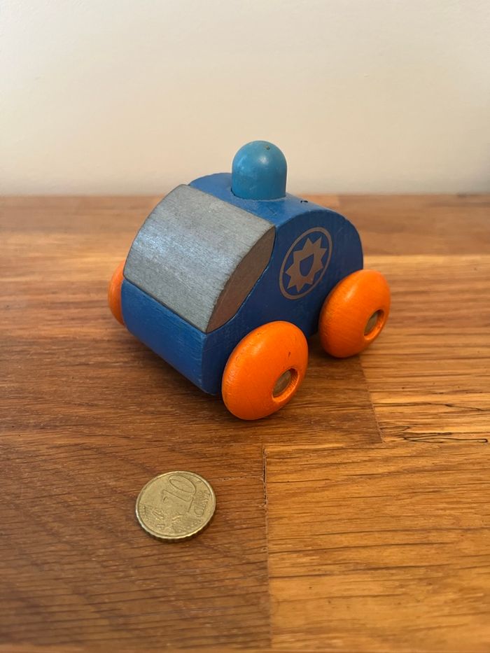 Voiture de police en bois Selecta