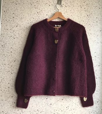 Blouse rouge foncé (noir)