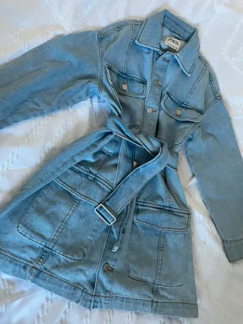 Robe en jean Denim Zara avec ceinture taille XS