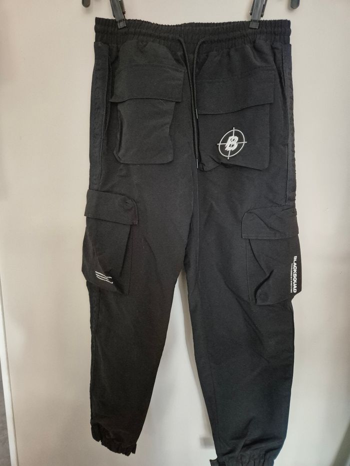 Pantalon noir style cargo