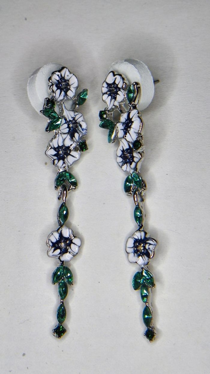 Boucles d'oreilles pendantes fleurs - photo numéro 1