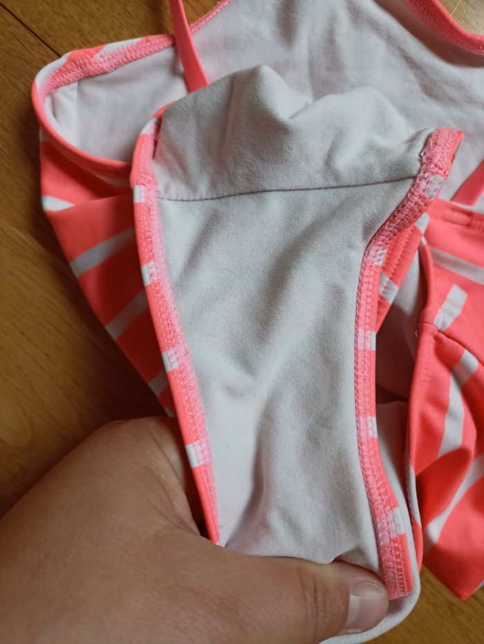 Maillot de bain fille 6/8 ans - photo numéro 3