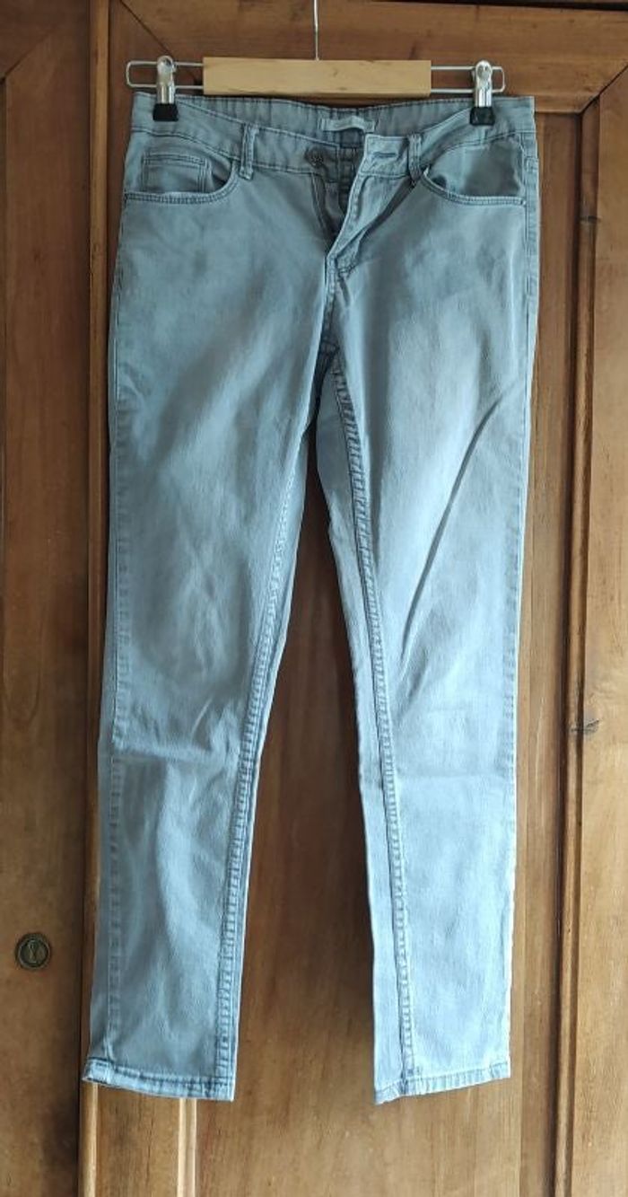 Jean slim Gémo taille 36.