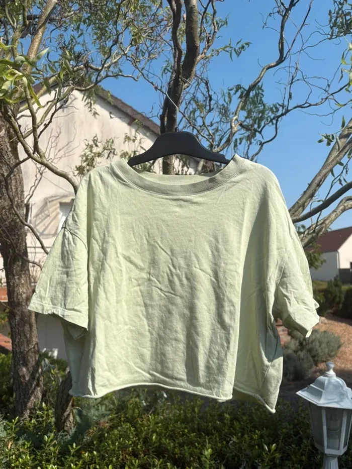 T-shirt court