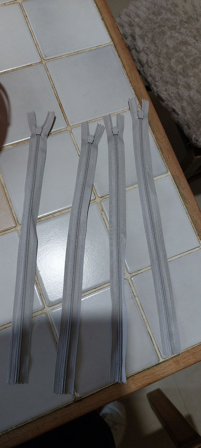 Fermeture éclair grise - photo numéro 8