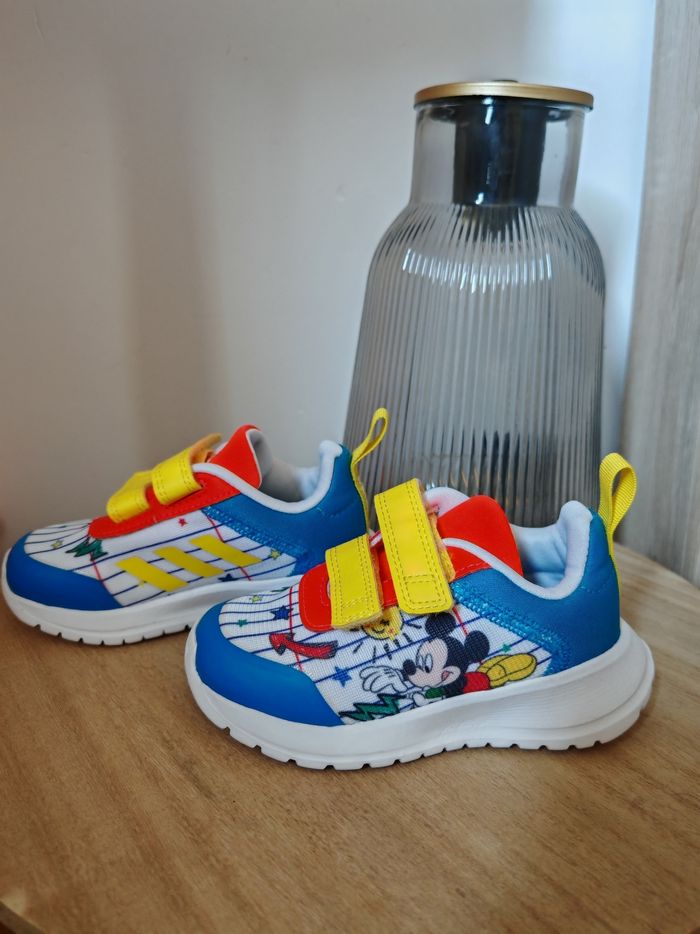 Chaussure Adidas mickey Neuve pointure 23 - photo numéro 7