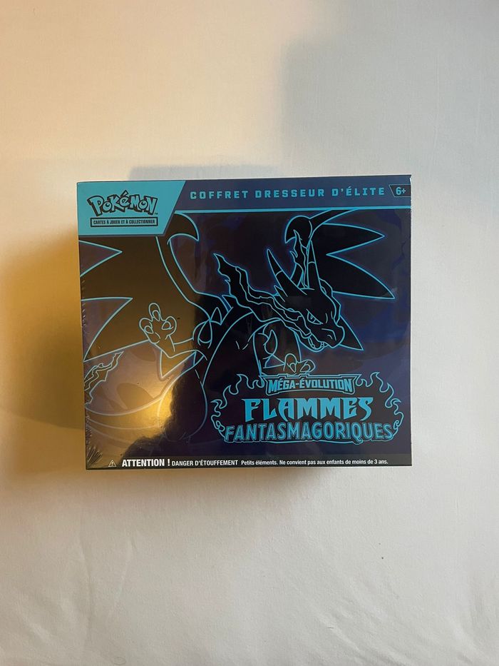 Pokémon - ETB coffret dresseur d'Elite flammes fantasmagoriques (ME02)