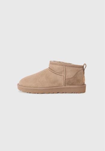 ugg ultra mini couleur creme taille 42