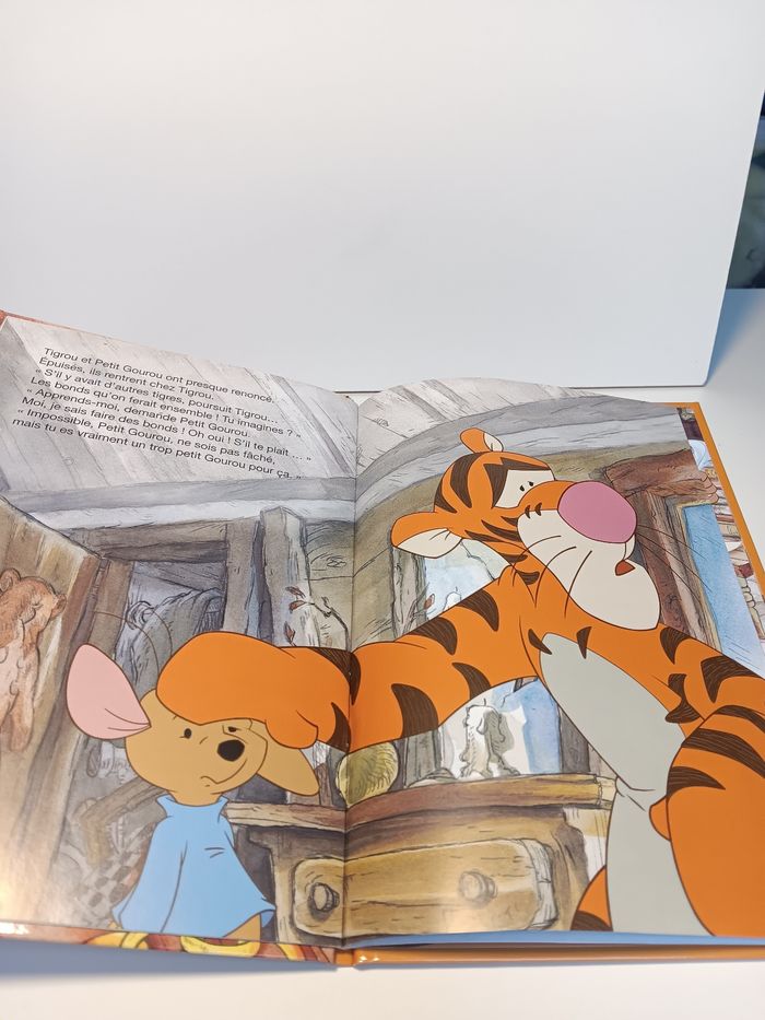 Livre Disney club du livre Winnie l'ourson Les aventures de tigrou - photo numéro 5