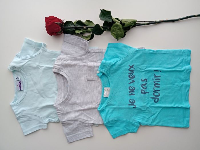 Lot de 3 t-shirts neufs