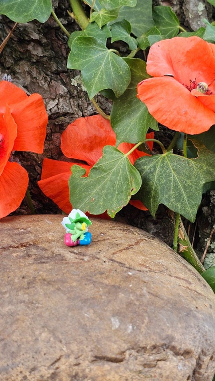 Super petite figurine Pokemon Nintendo roserade - photo numéro 3