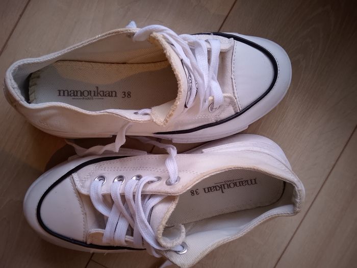 Paire de baskets Manoukian style Converse, pointure 38 en très bon état confortable et chic de couleur blanche. - photo numéro 3