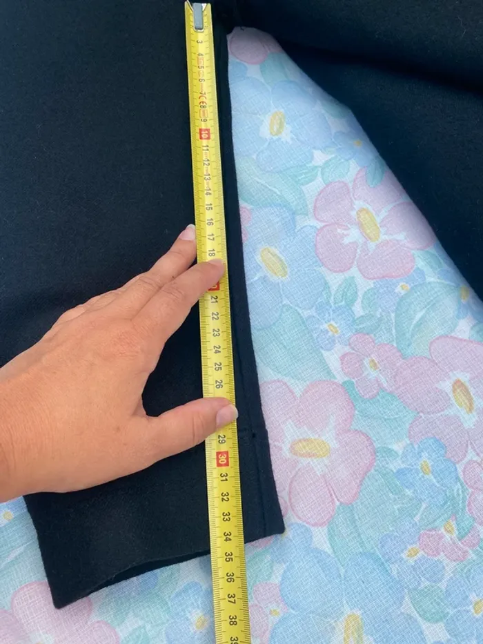 Très beau manteau noir en laine vierge - photo numéro 12