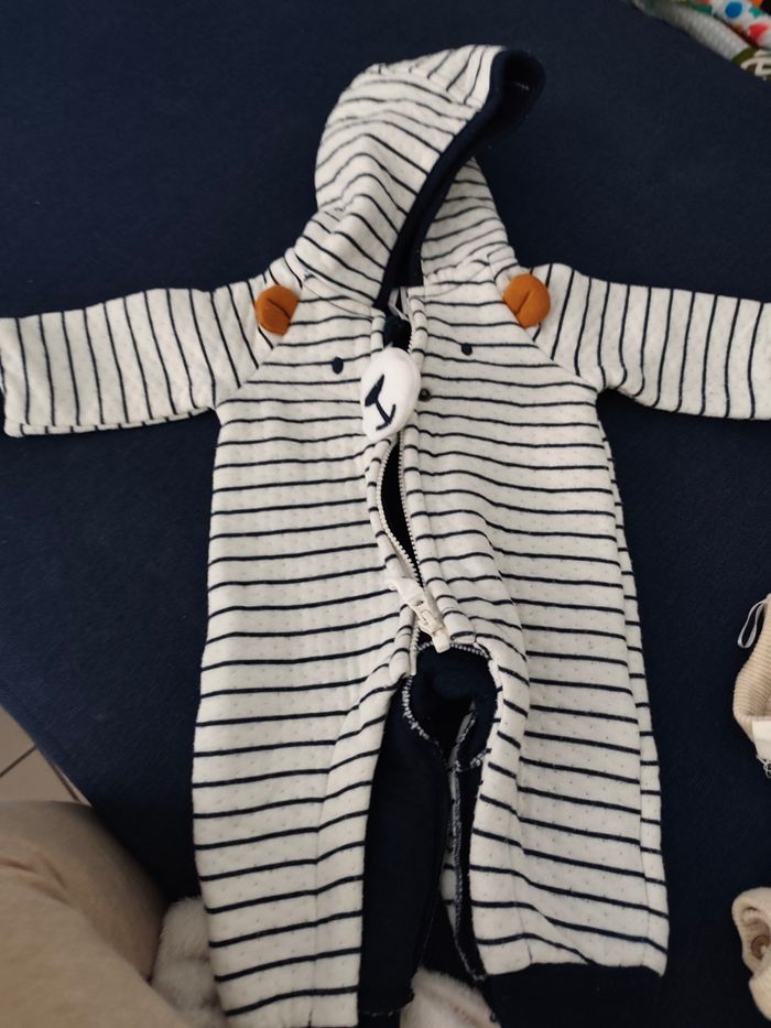 Combi pilote bébé 1 mois - photo numéro 2