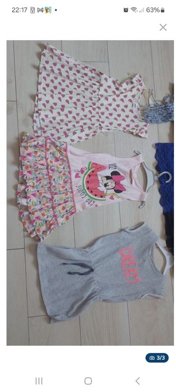 Lot 6 robes