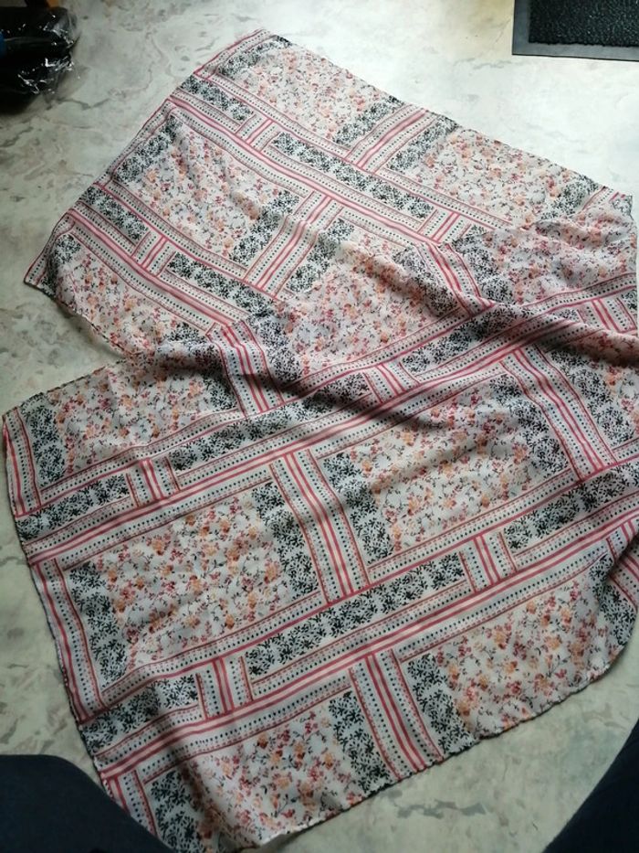 Écharpe fine voile (c)