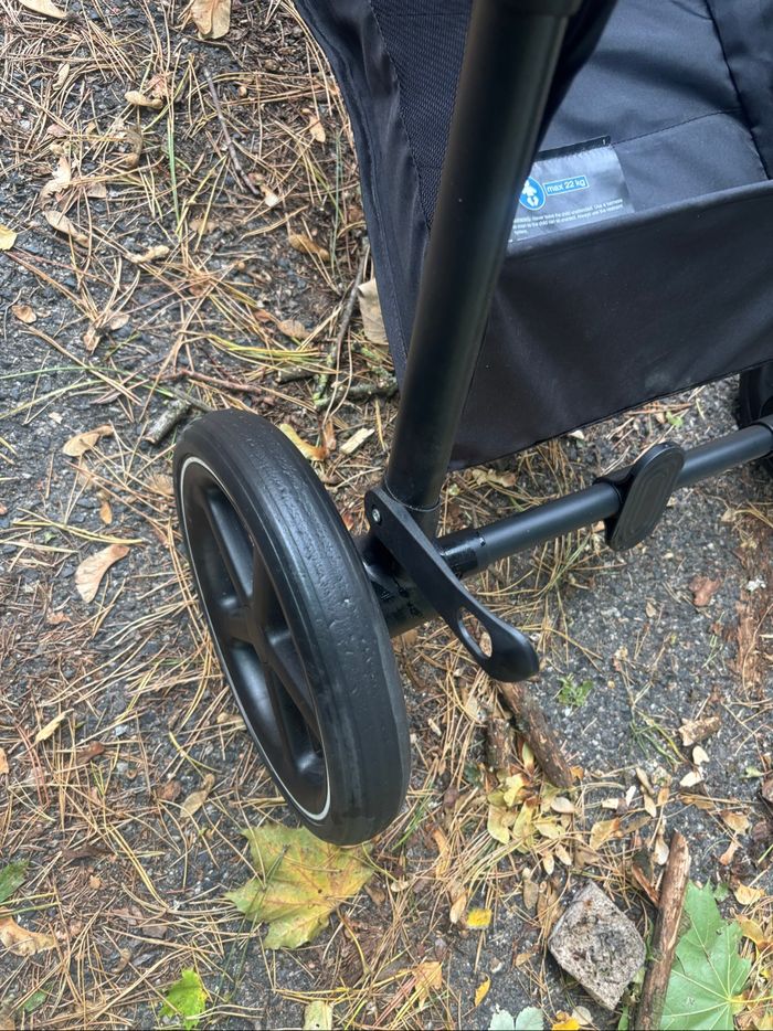 Poussette trio Cybex Gold Eos + boîte d’origine et housse de pluie cybex - photo numéro 5