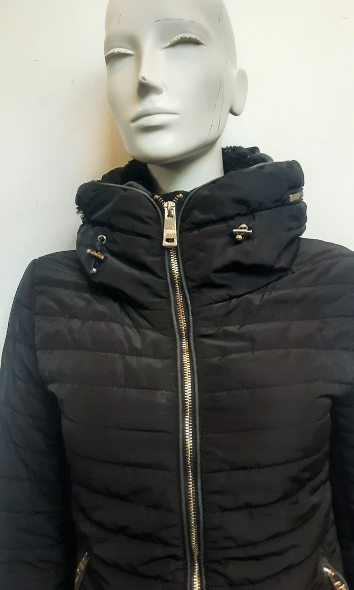 Doudoune  /manteau  chaud noir avec une tirette doré pour femme Taille 36 Only Fashion - photo numéro 2