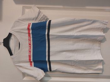 maillot t-shirt blanc bleu rouge 12 ans