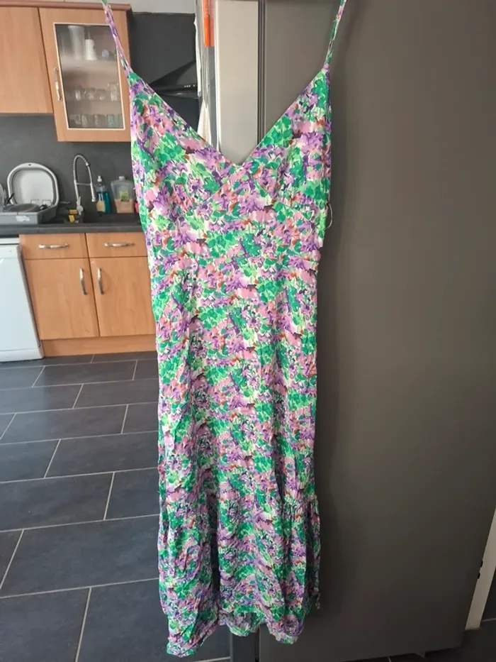 Robe fleuri dos nu