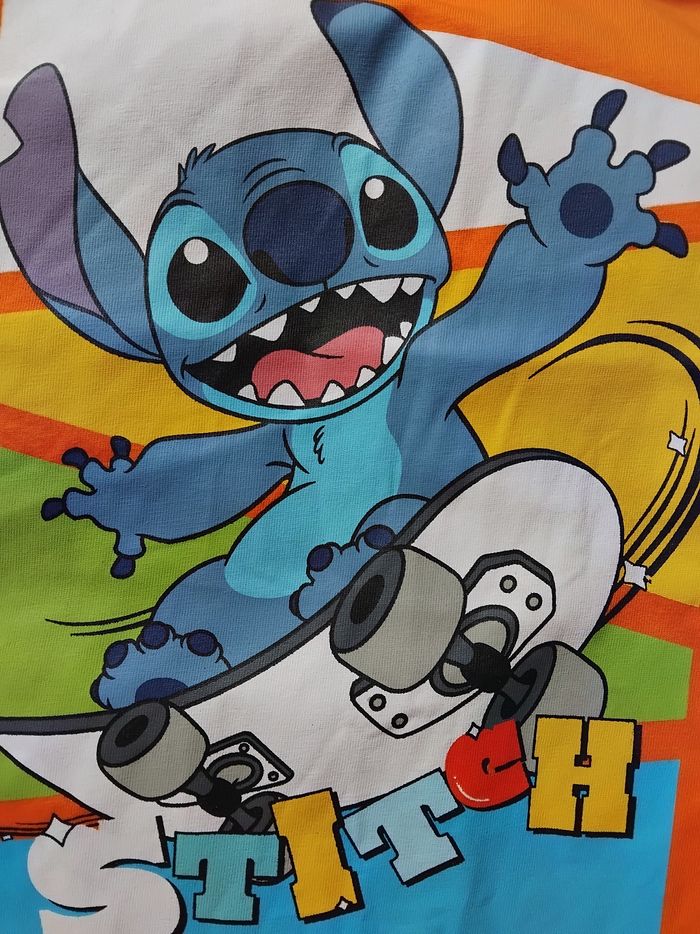 Tee-shirt enfant Stitch Disney neuf 5 ans - photo numéro 2
