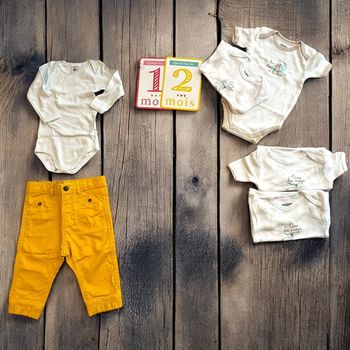 Lot vêtements 12 mois bodie pantalon