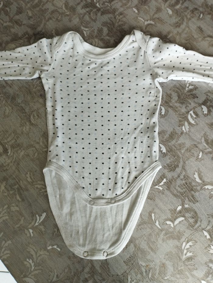 Lot de 6 bodies 3 mois - photo numéro 5
