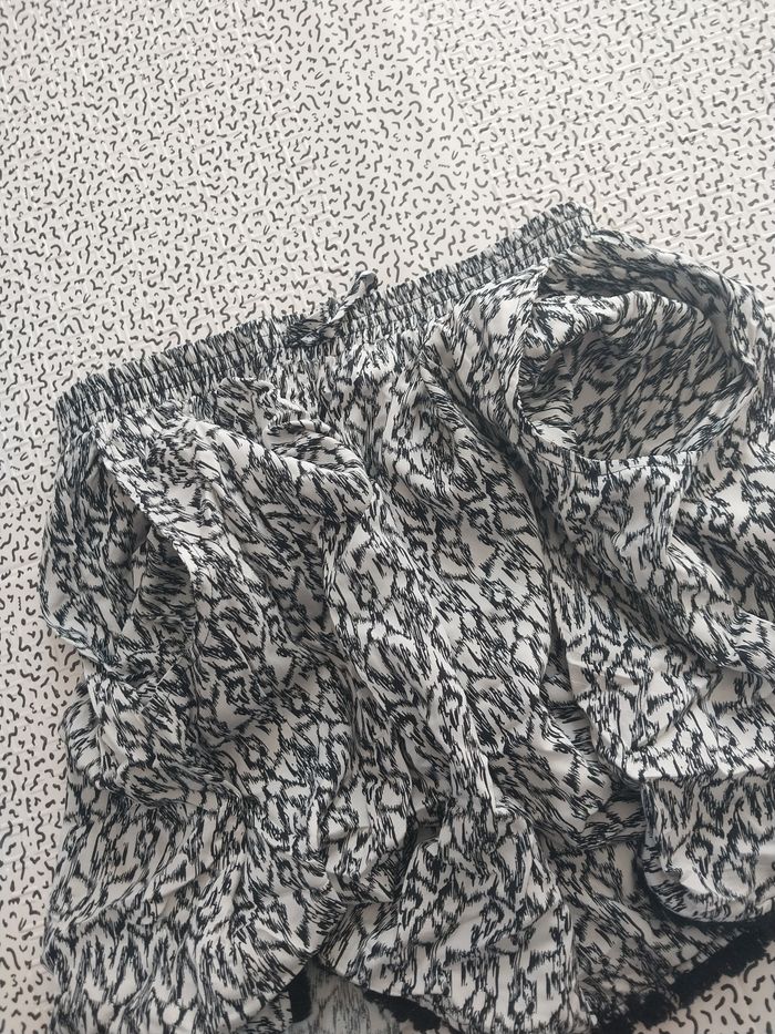 Jupe courte imprimée noir & blanc – MIM – T. M - photo numéro 4
