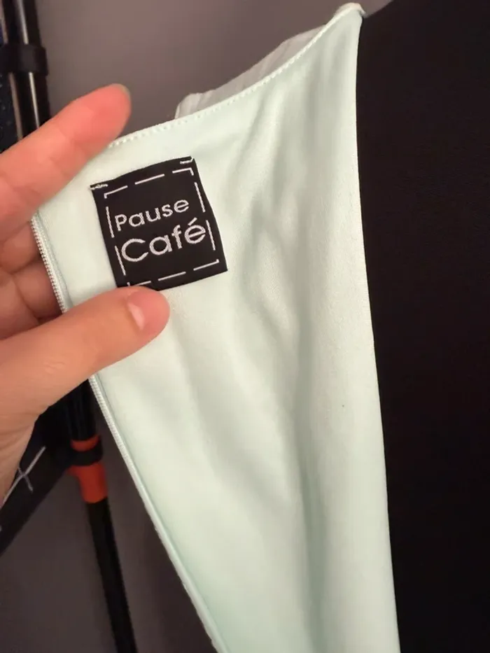 Magnifique robe pause café - photo numéro 4