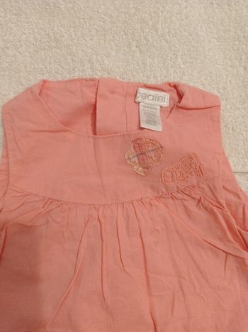 Marque Okaïdi taille 3 mois 60 cm couleur rose robe manche courte avec petit crevet en bas voir photo bouffante bouffante voir photos