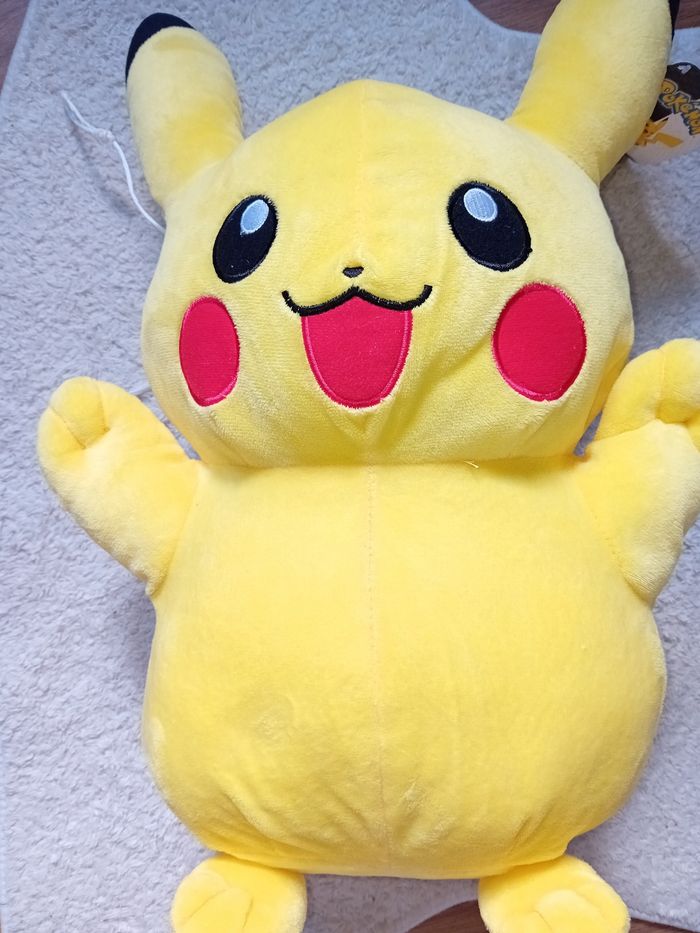 Peluche Pokemon pikachu - photo numéro 2