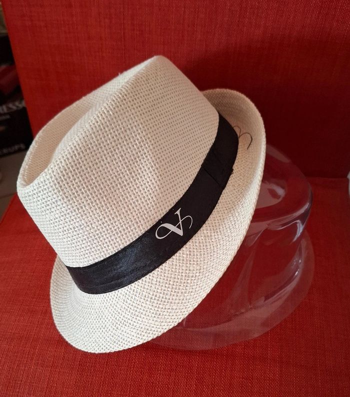 Très joli chapeau Victoria Bijoux - photo numéro 2
