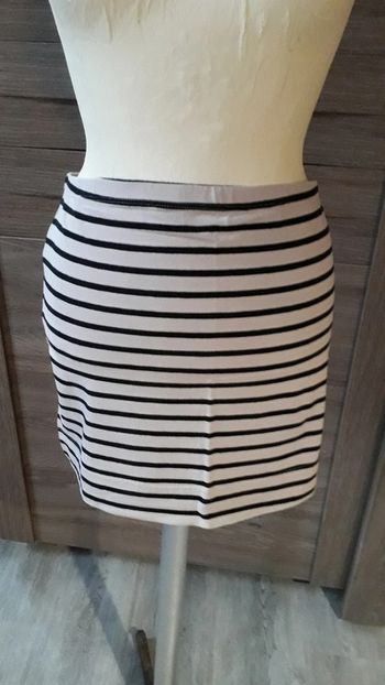 Jupe basique droite rayée marine et beige