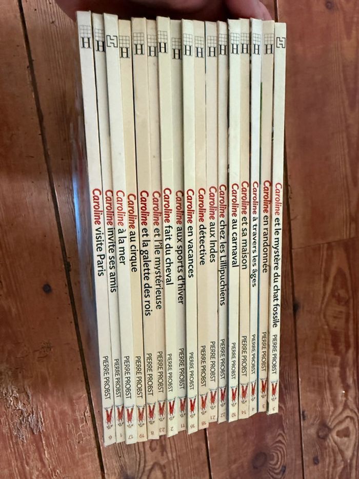Lot de 17 livres bd Hachette albums Caroline Pierre Probst bords jaunes - photo numéro 6