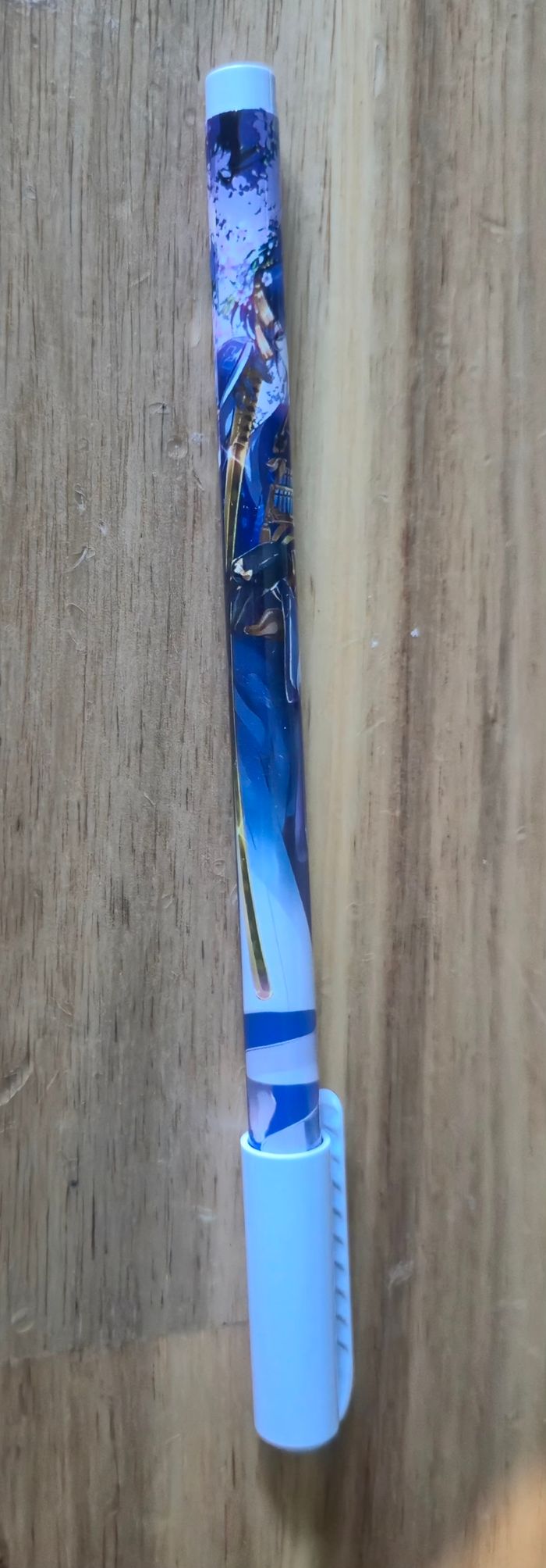 Kit Masque + stickers + crayon + porte clés + pins - photo numéro 6