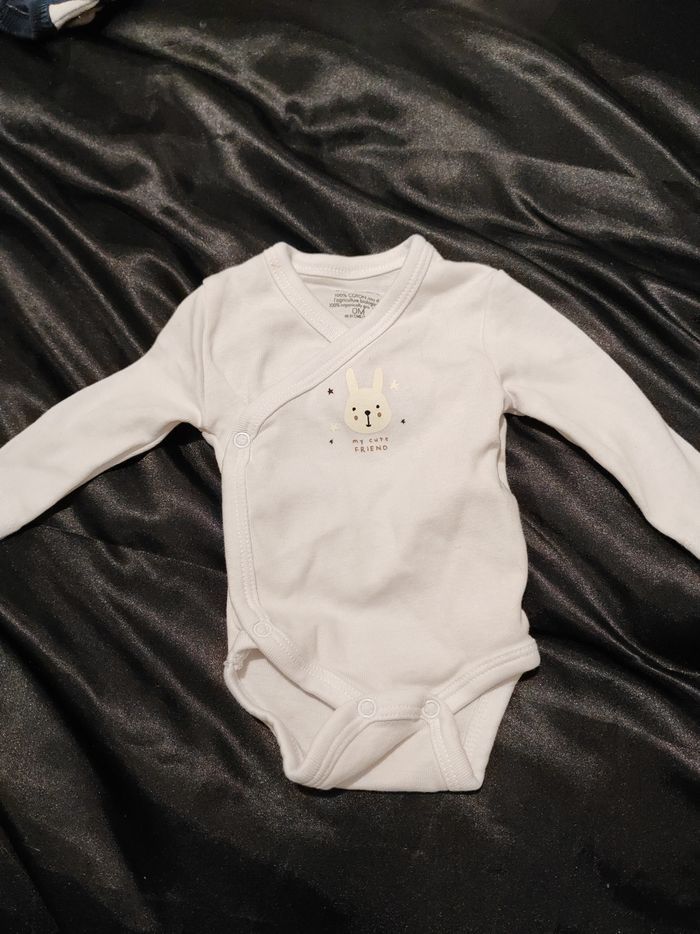 Body taille 0 mois (kiabi)