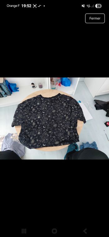 Tee shirt court