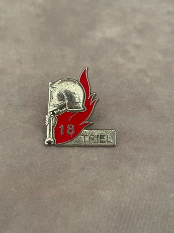 Pin's sapeur pompier - collection vintage