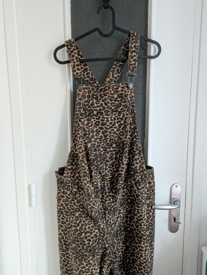 Salopette léopard kiabi taille 40 - photo numéro 2