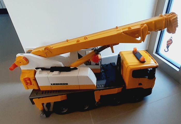 Véhicule camion grue Scania BRUDER - photo numéro 3