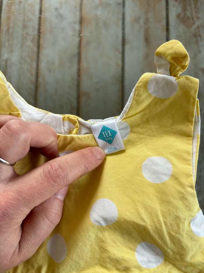 Robe 18mois - photo numéro 2