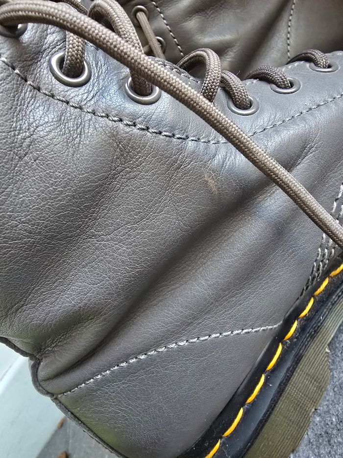 Dr. Martens grises - photo numéro 4